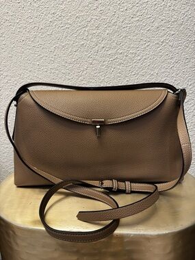 Toteme T-Lock Leather Shoulder Bag Large Taupe Gold Hardware